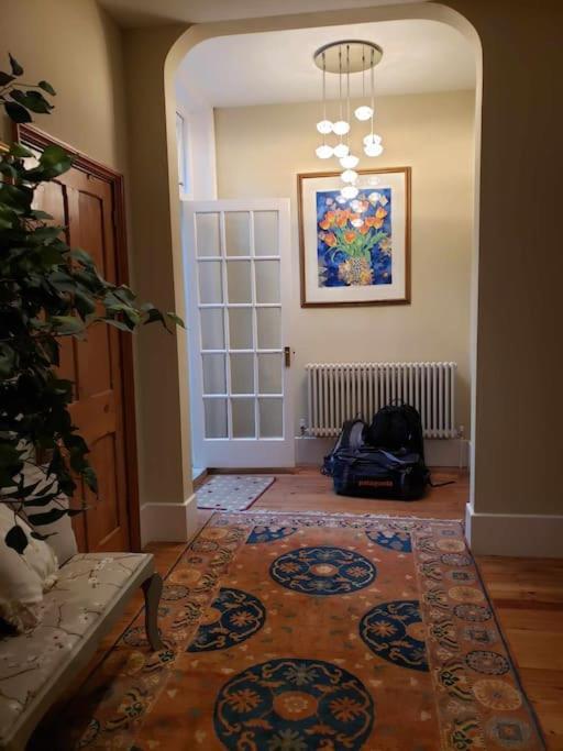 3 Bedroom 3 Bathroom Ground Floor Condo With Veranda Reigate Eksteriør billede